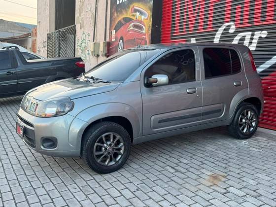 FIAT UNO 1.0 EVO VIVACE 8V FLEX 4P MANUAL